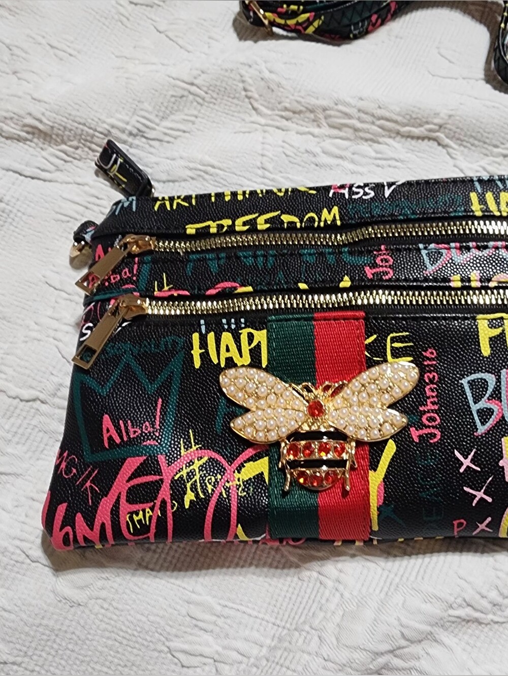Alba Black & Multi Color Graffiti Bee Faux Leather Clutch Crossbody / Wristlet - Picture 5 of 8